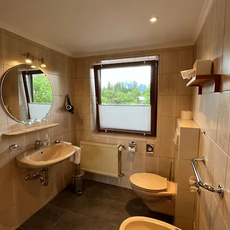 Alpenhof Apartment *
